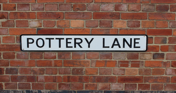 Sign for the Denby Factory on Pottery Lane 