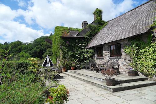 Pretty garden at The Tarr Farm inn Exmoor Somerset